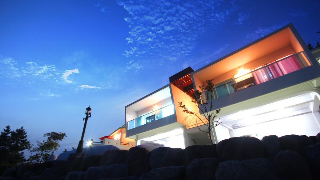 Blue & White Pension ナムヘ エクステリア 写真